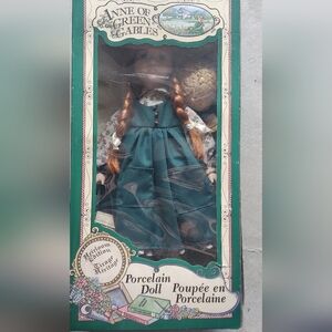 Anne of Green Gables Heirloom Edition Porcelain Doll in Box Collectible